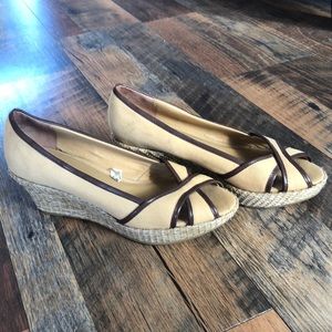 Woman’s size 6 wedge heels